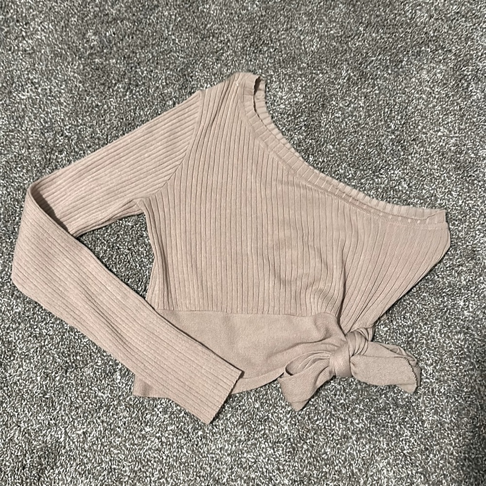 Windsor One shoulder side tie crop top